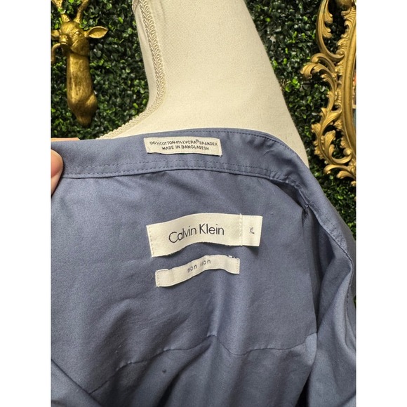 Calvin Klein XL Non Iron Blue Button Down Shirt Work Office Classic - Picture 5 of 6